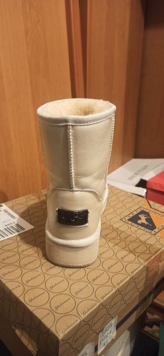 Пропоную до продажу жіночі зимові чобітки