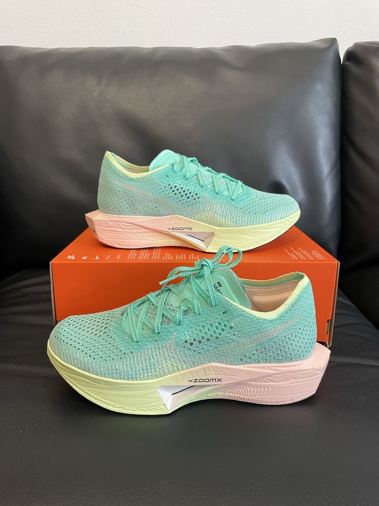 Оригінальні кросівки Nike Vaporfly Next 3