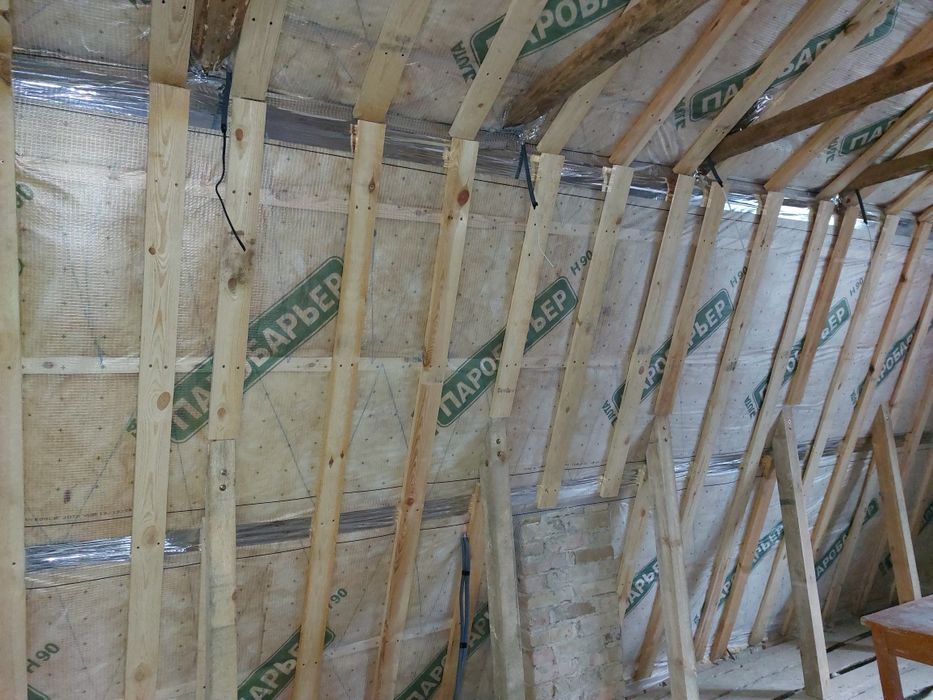 Утеплення мансард, стель, дахів ватою