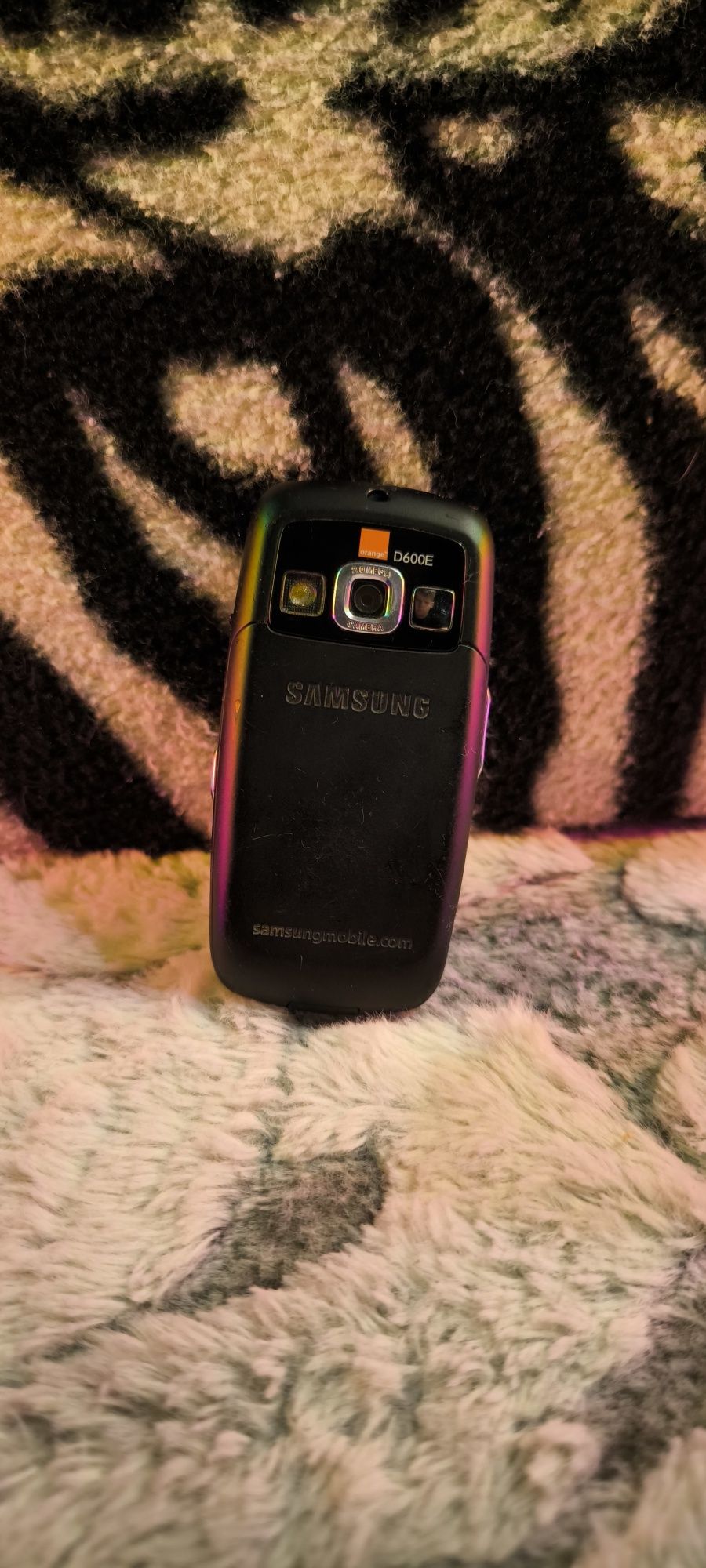 Samsung D600E (Działa Używany)