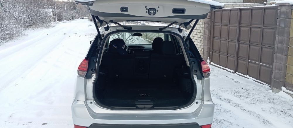 Продам Нісан рог 2018р sv awd