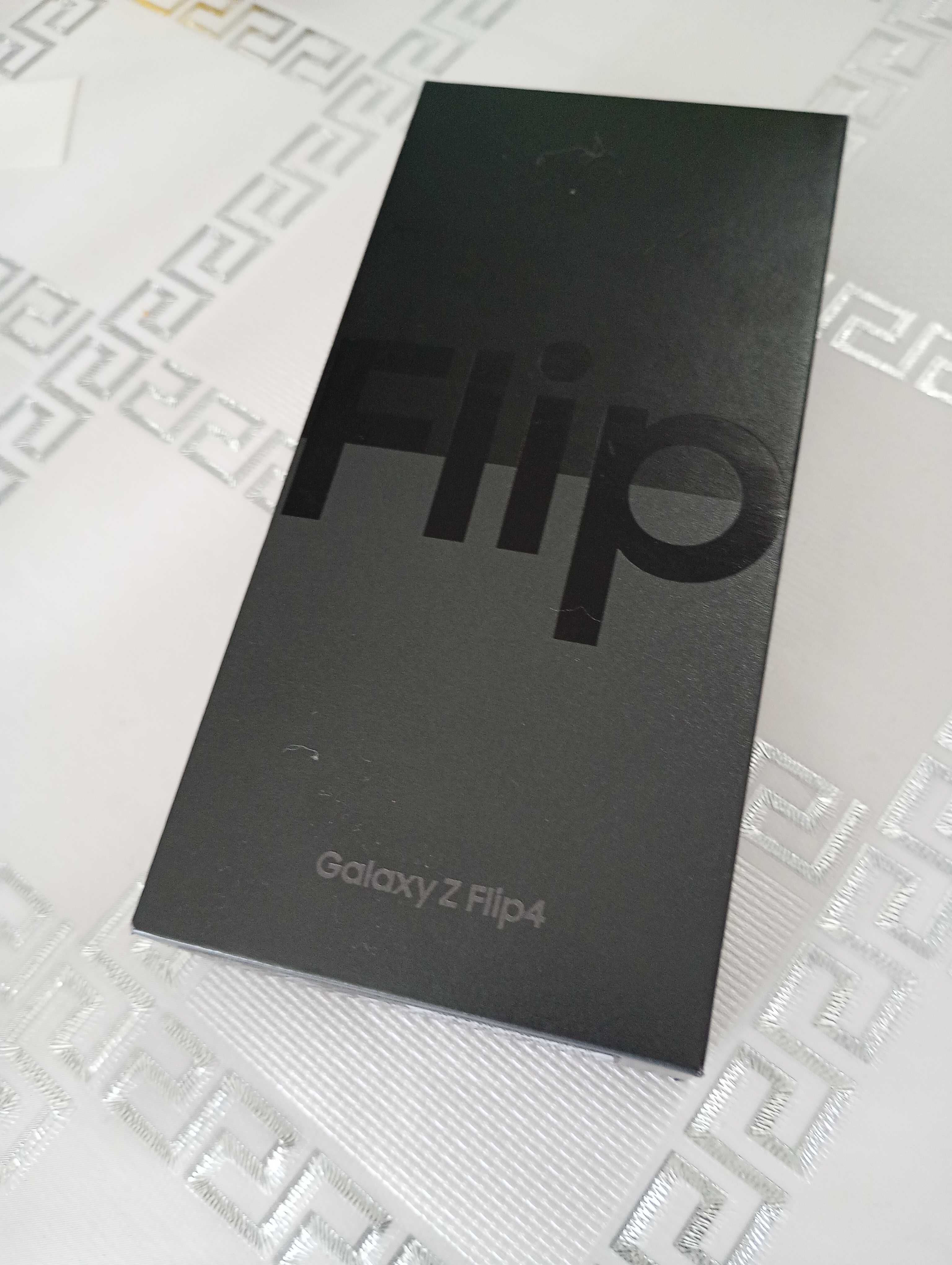 Samsung Galaxy flip4