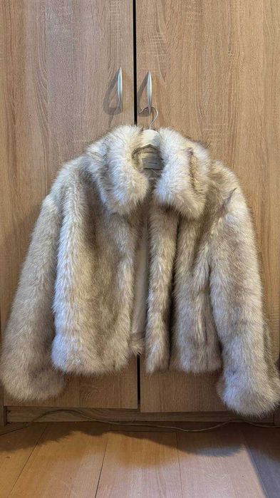 Sztuczne futerko z kołnierzem