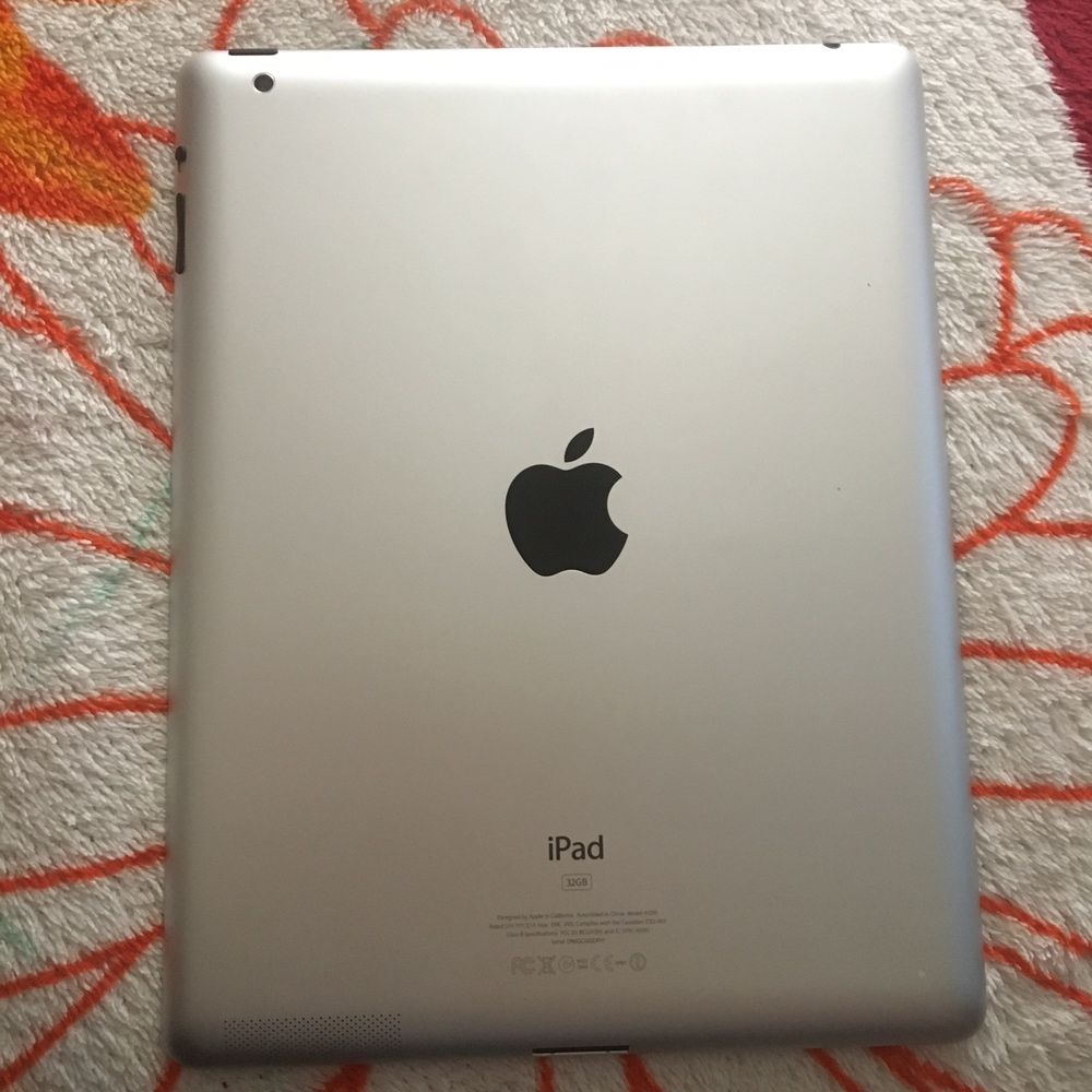 iPad 2  в хорошем состоянии