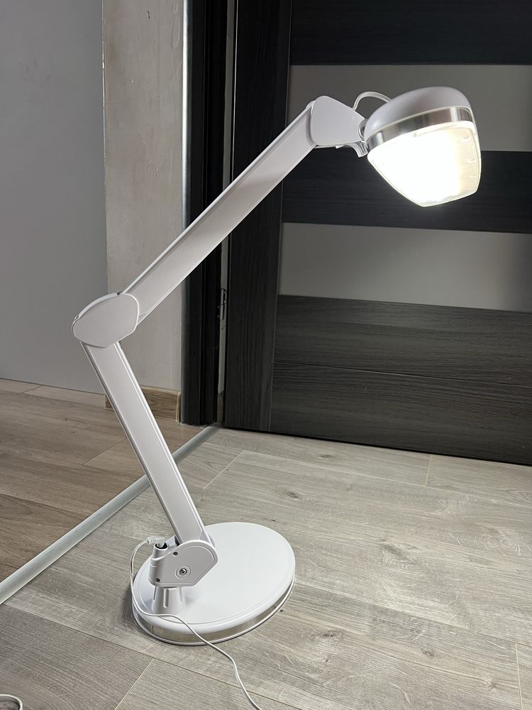 Lampa warsztatowa ELEGANTE 801 H 6D z podstawką