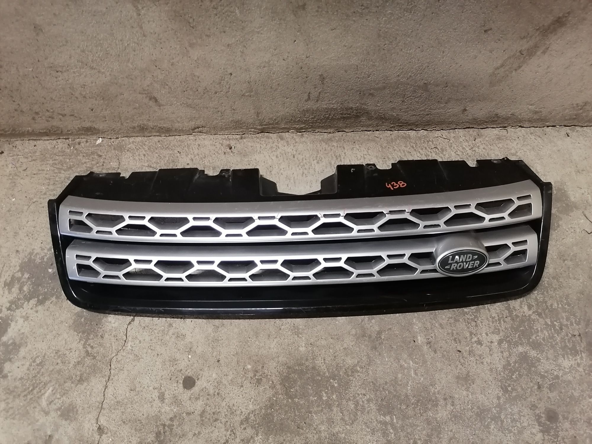 Land Rover Discovery Sport atrapa grill zderzaka