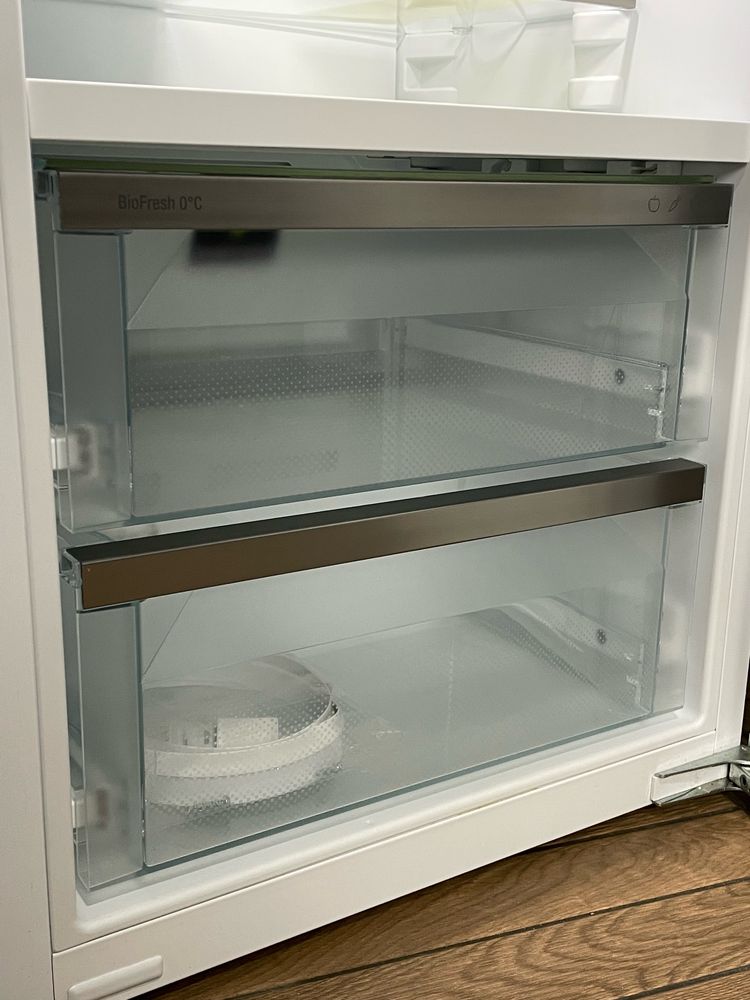 Маленький вбудований холодильник LIEBHERR IRBd 4020 Під стільницю