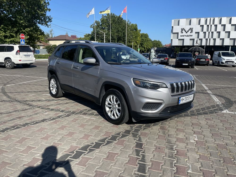 Jeep cherokee ……..