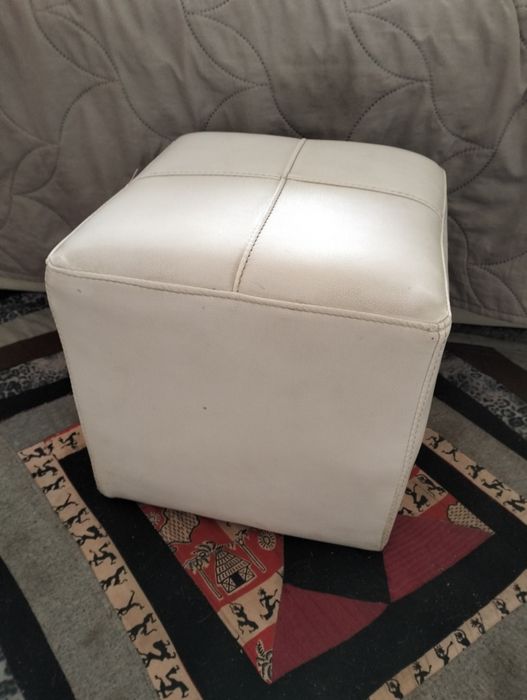 Puff pequeno para venda.