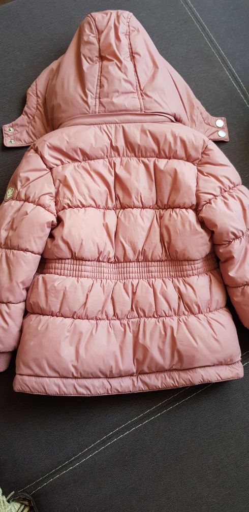 Демисезонная курточка для девочки