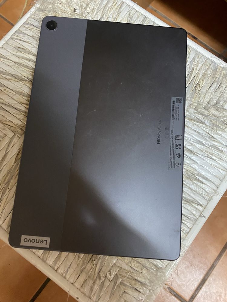 Tablet lenovo com capa protectora