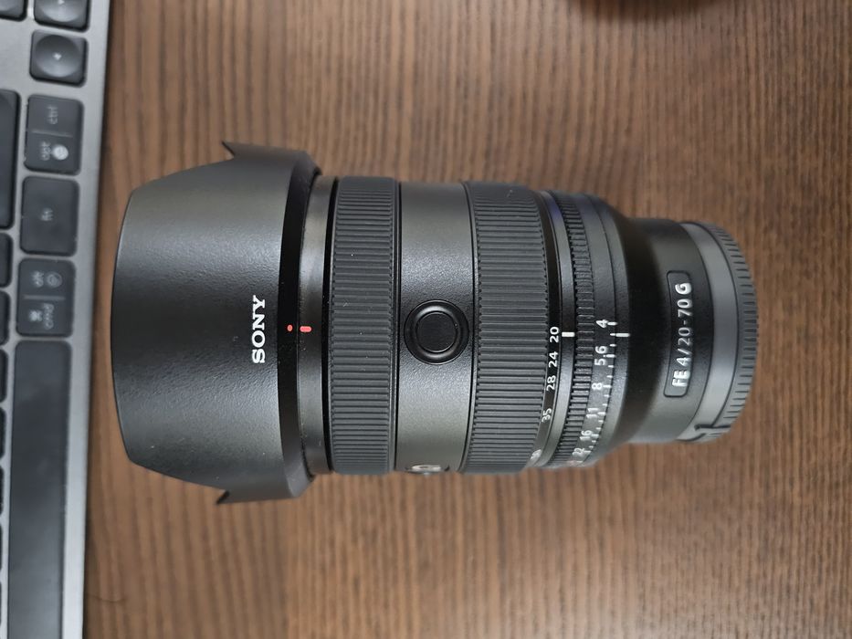 Sony 20-70 mm F4