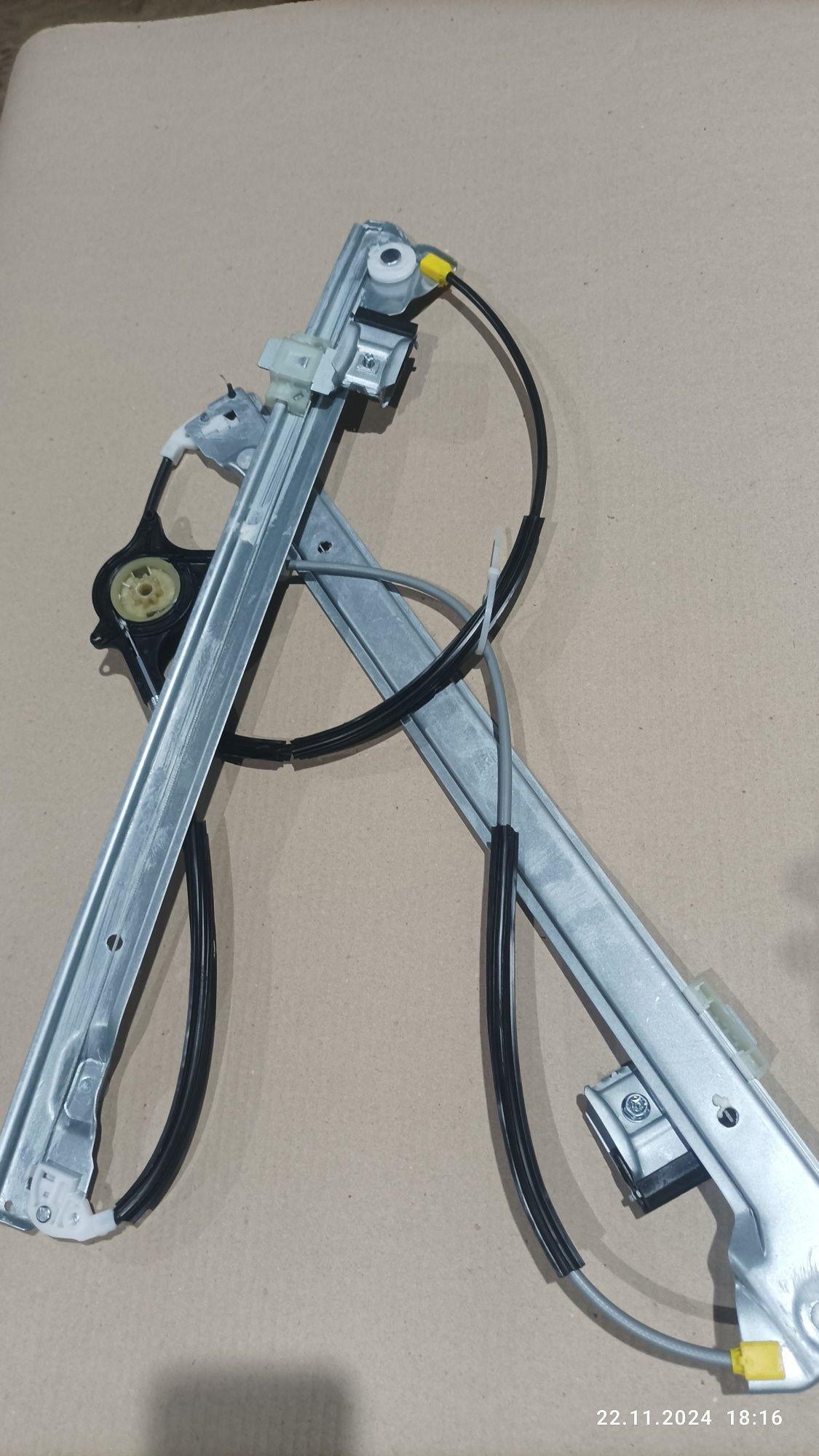 Стеклоподъёмник без электромотора Mersedes Vito639