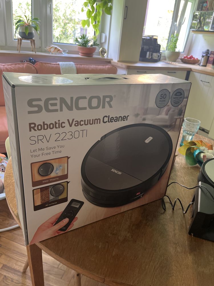 Robot sprzątający sencor SRV 223OTI z mopem