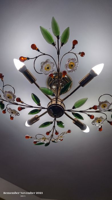 Люстра на чотири ріжка