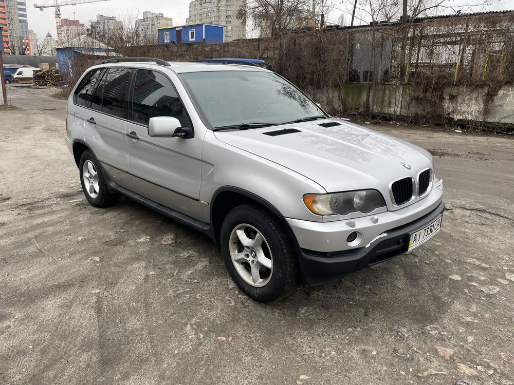 Продам BMW X5 3.0 2001