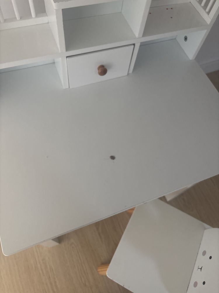 Dzieciece biurko/sekretarzyk w stylu skandynawskim