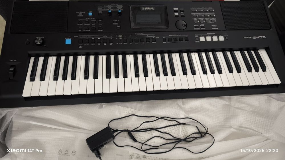 Teclado Yamaha PSR E-473 +Pedais + Suporte