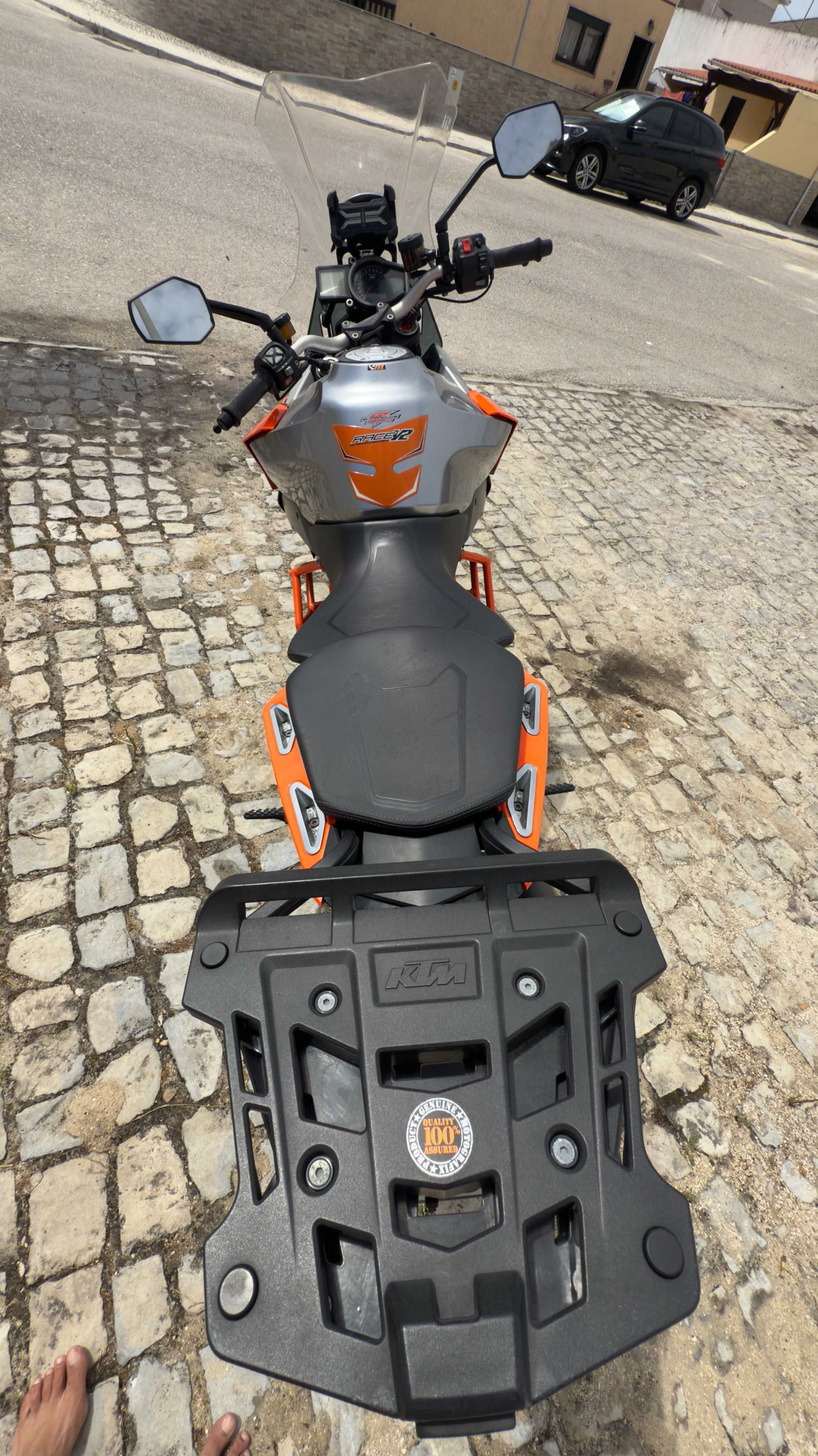 KTM SuperDuke 1290 GT (com malas)