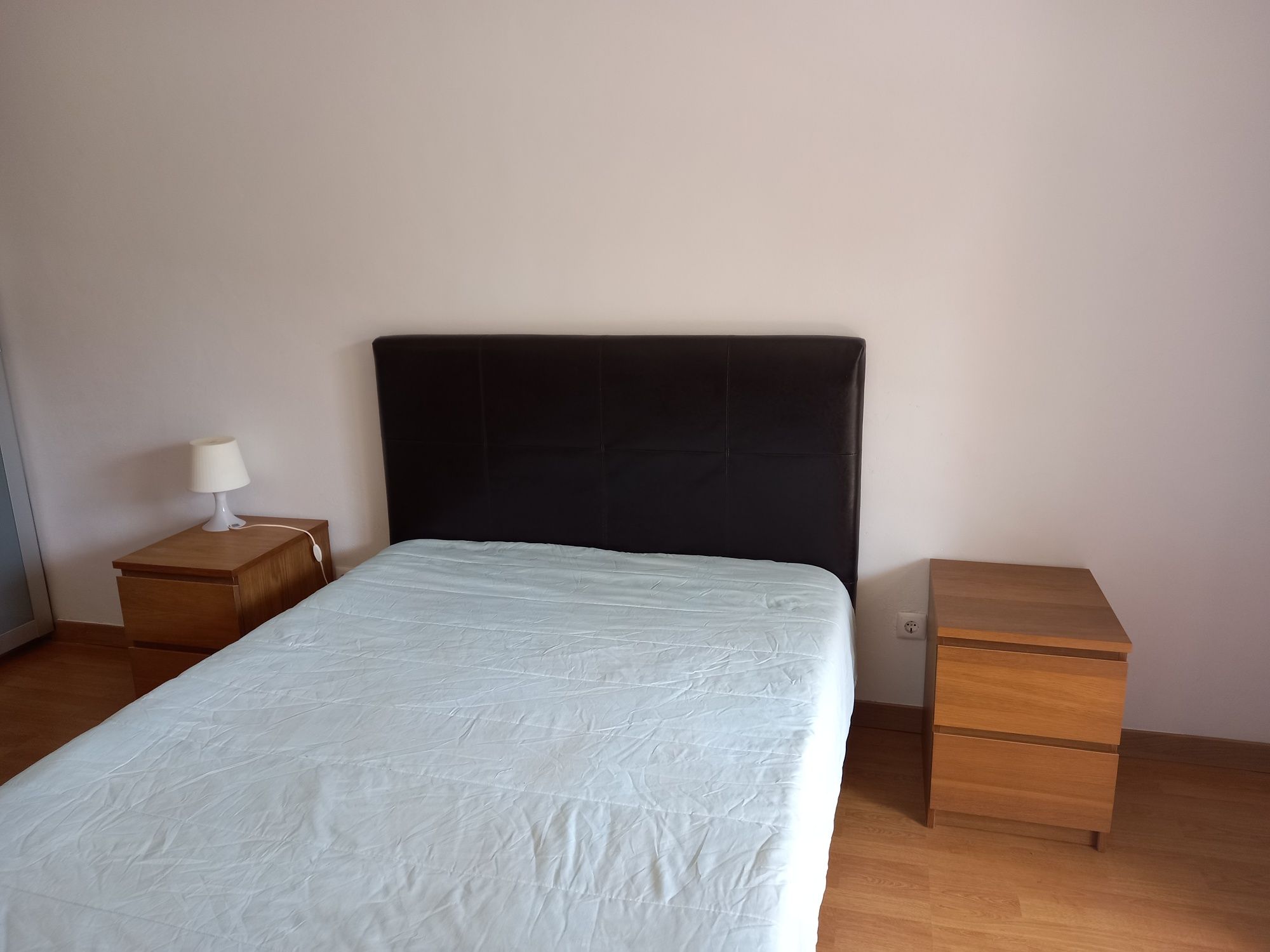 Quarto Senhora Estoril (inf: só telefone)