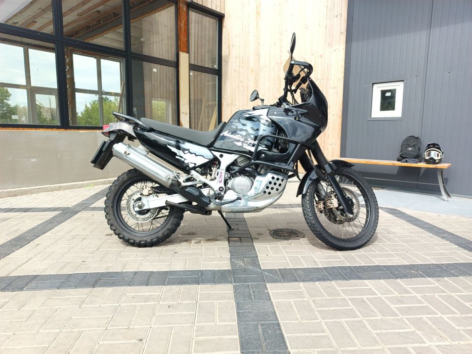 Honda XRV 750 Africa Twin RD07