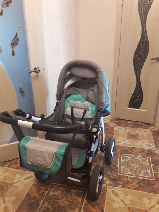 Продаю колясочку ADAMEX .