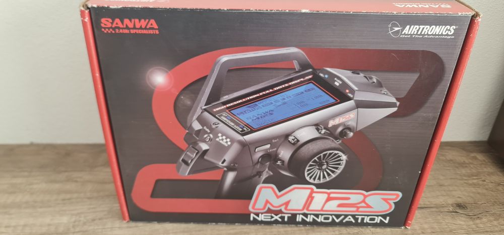 Carro X RAY XB4 2017