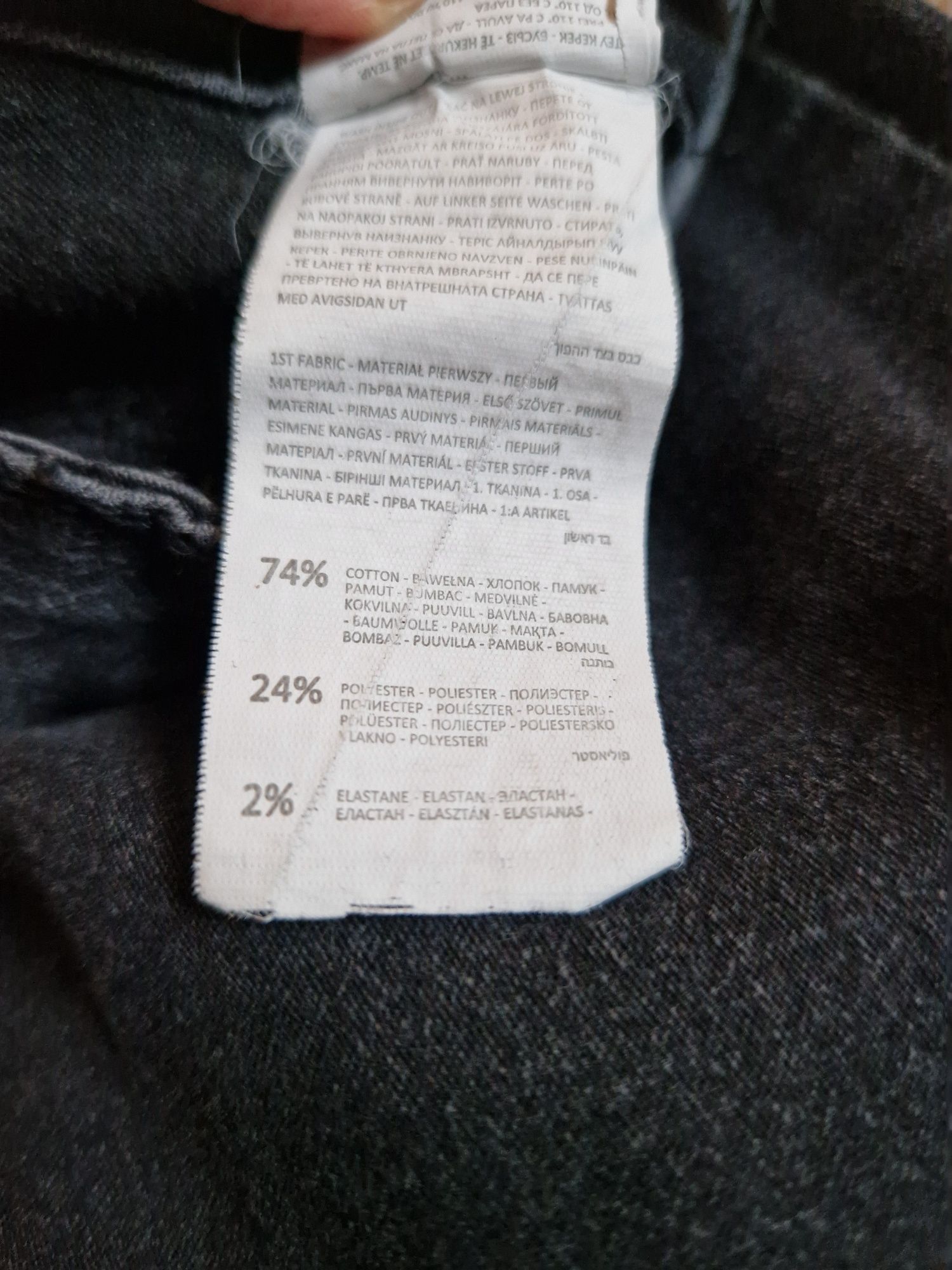 Czarne spodnie Cropp Denim, rozmiar 36, z elastycznego materiału,