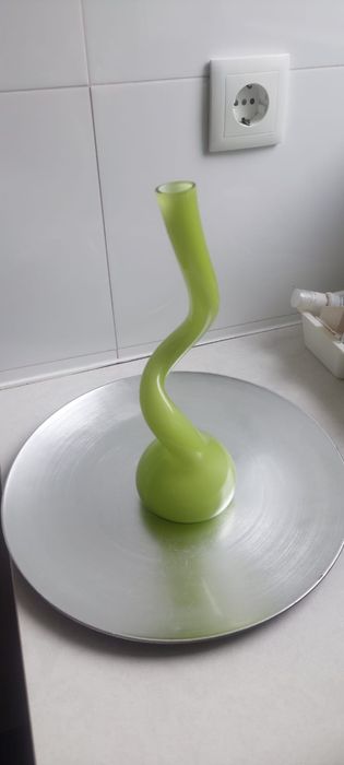 Duas jarras mais castiçal