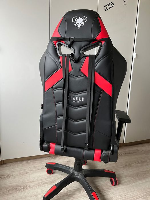 Fotel gamingowy Diablo X- Horn 2.0 Normal Size czarno-czerwony
