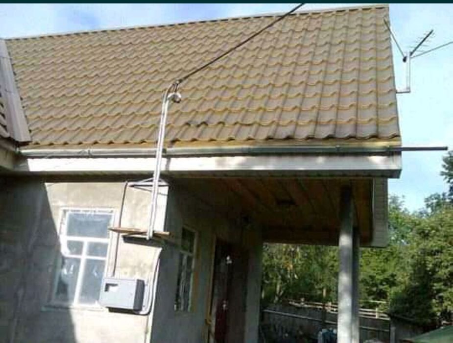 Продам землю с домом на участке