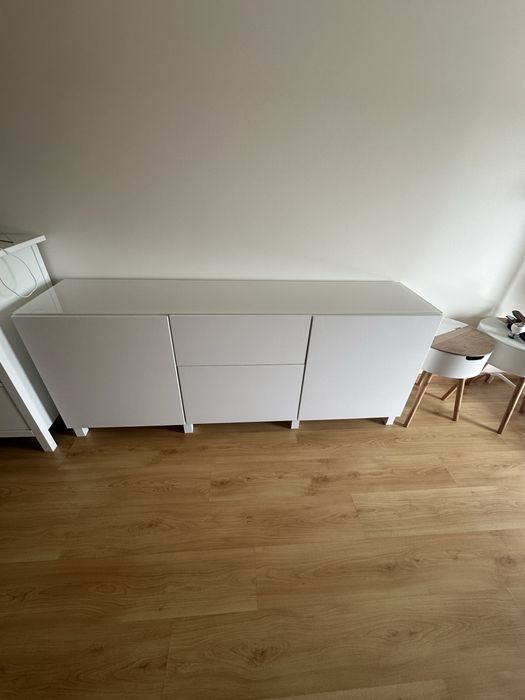 Aparador Ikea BESTÅ