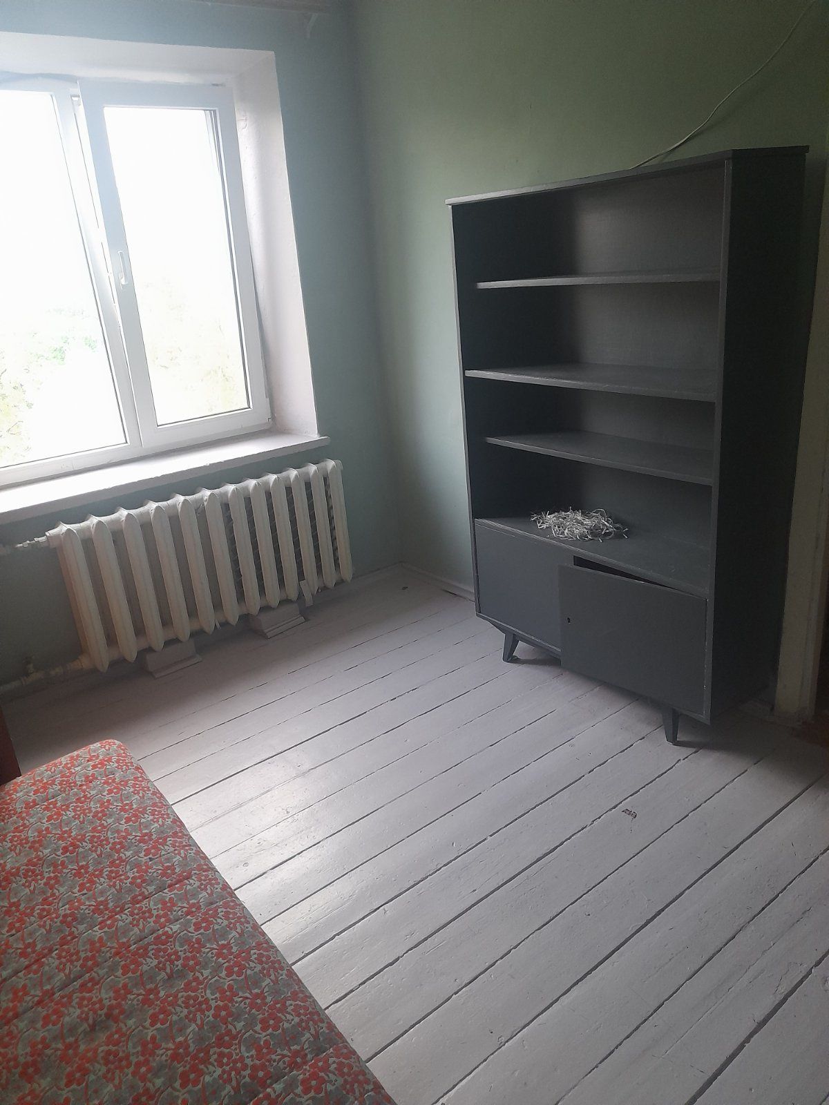 Сдам 2 комнаты в 4 комнатной квартире без хозяев.