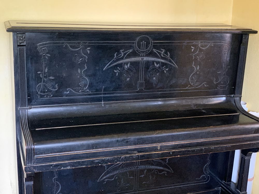 Pianino koncertowe marki Lindner