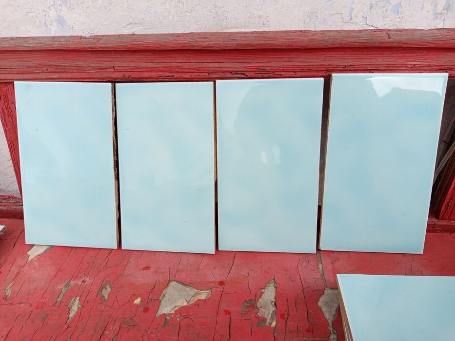 Кафель настенный , остатки