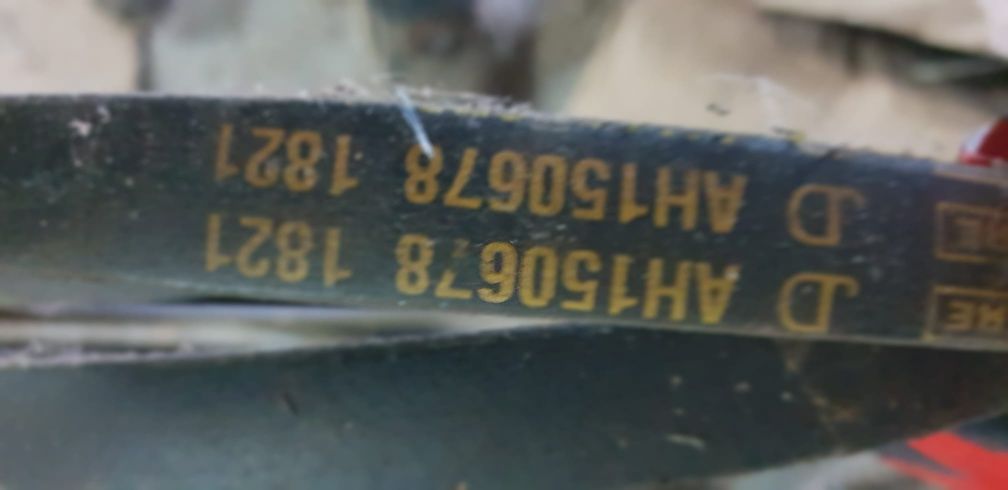 Kombajn John Deere  , Pasy AH150678,HXE147321,HXE95935,H228260 i inne