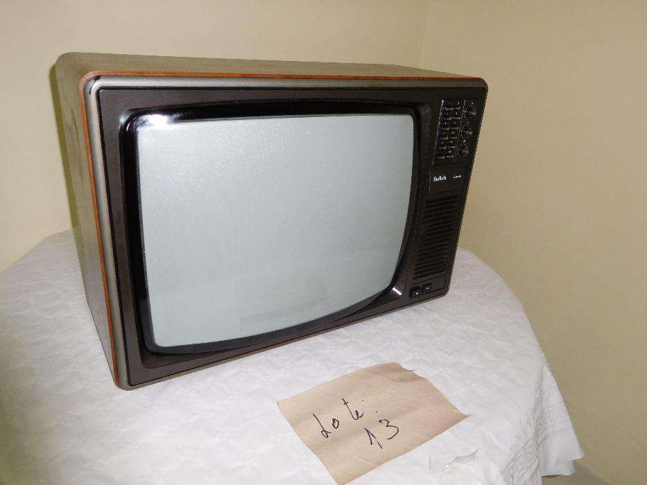 TV Antiga Marca Radiola