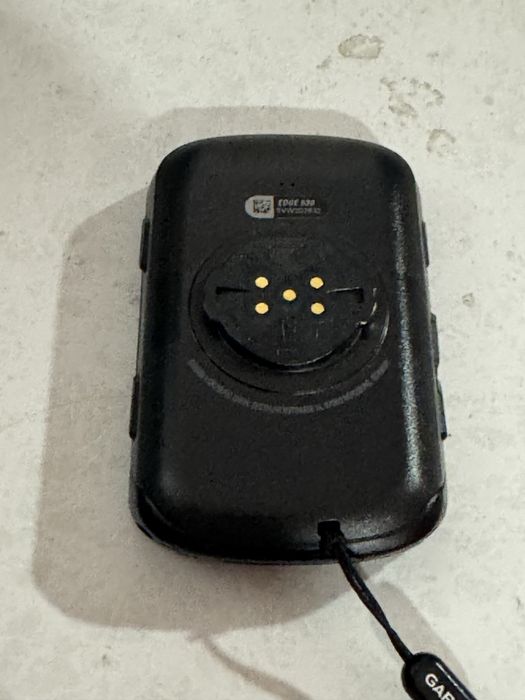 Garmin edge 530 com capa, caixa e acessorios fixação