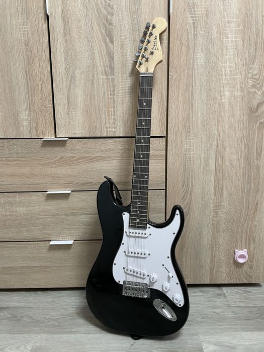 СРОЧНО!!! електрогітара deviser + комбопідсилювач cort