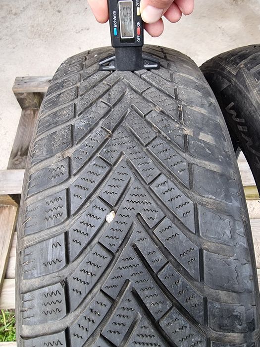 2x Opony zimowe 195 65r15 Vredestein Wintrac