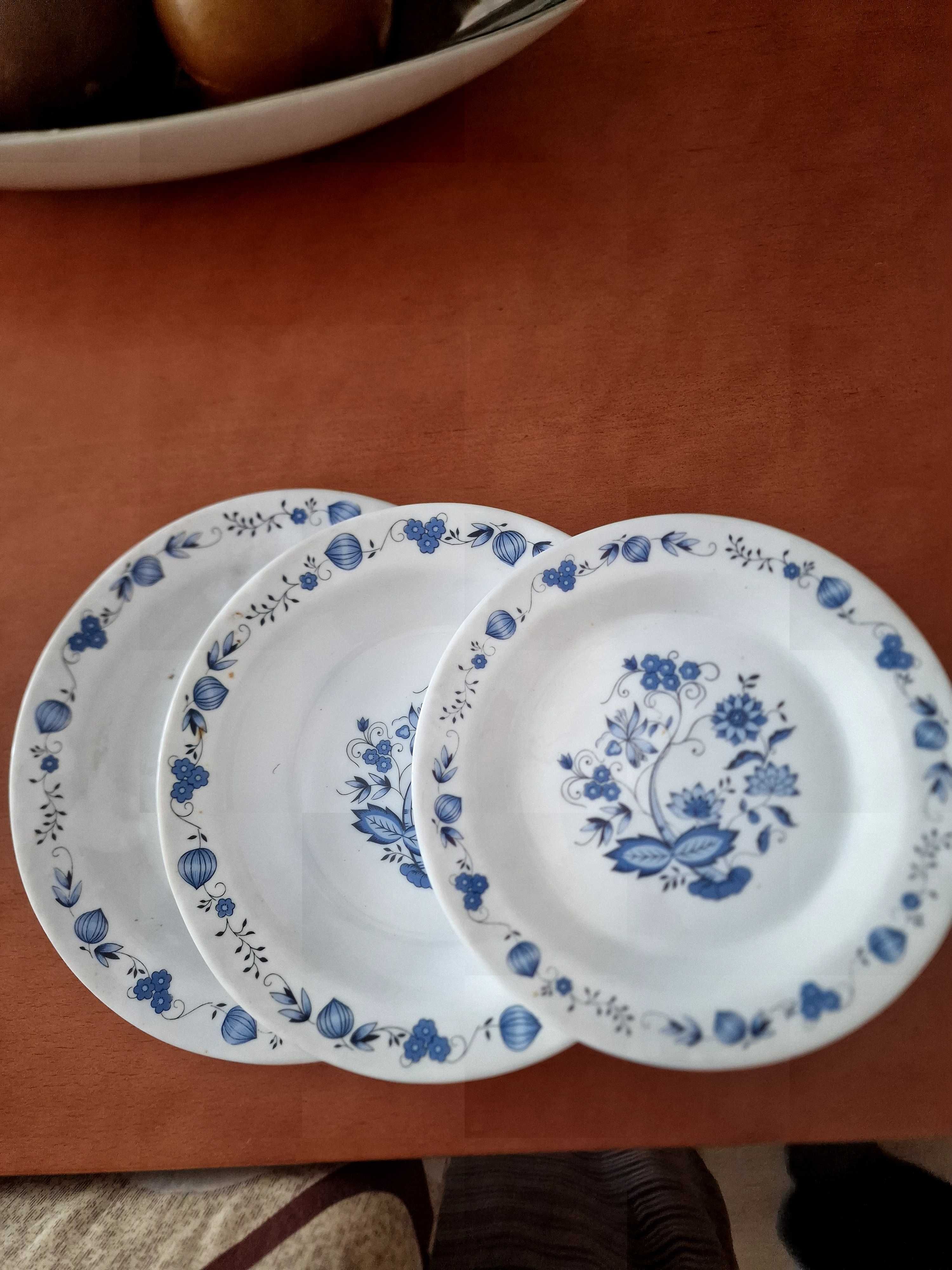 Conjunto 3 pratos antigos