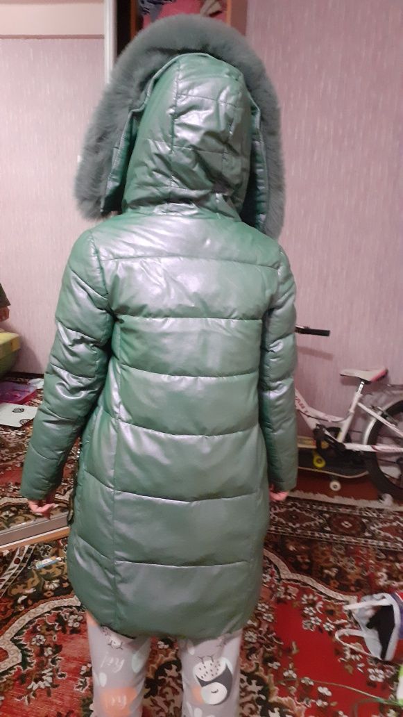 Пуховик женский с натуральным мехом