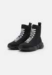 Buty sportowe sneakersy wysokie MOSCHINO 39
