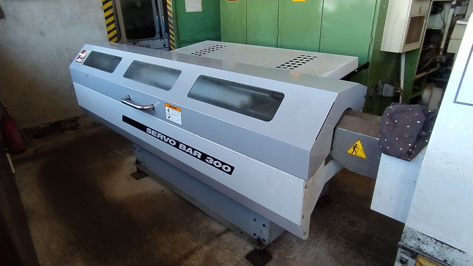 Podajnik Haas Servo Bar 300