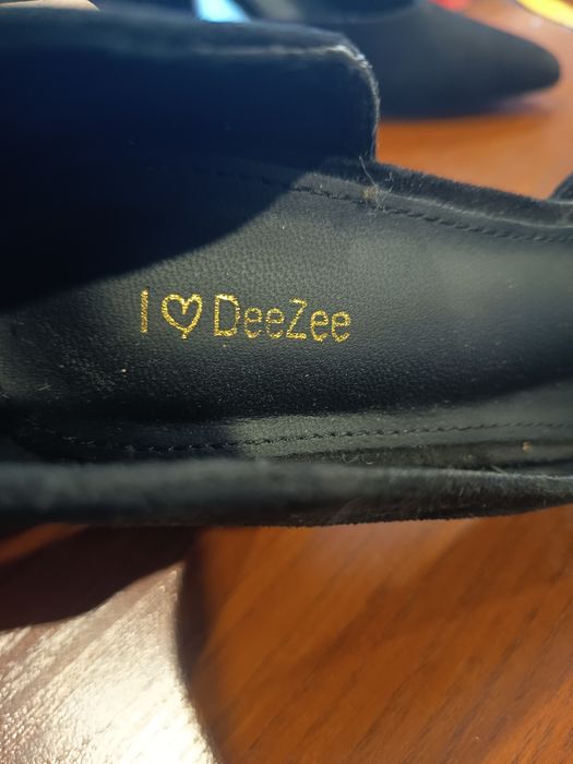 Buty jak nowe raz ubrane.