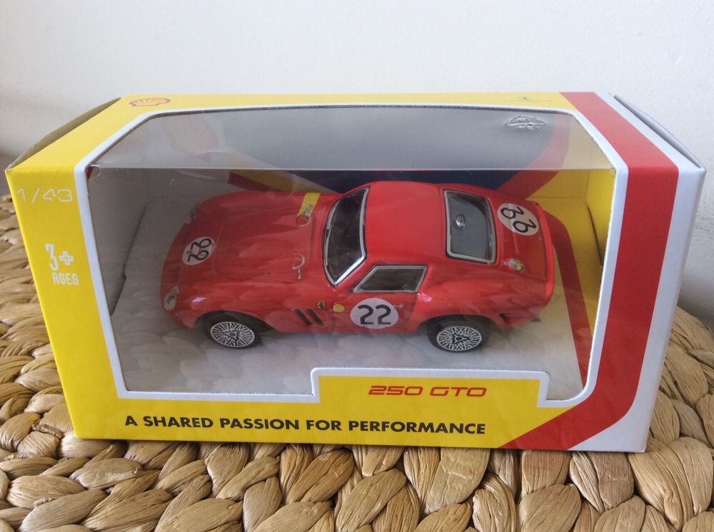 Ferrari Shell 250 GTO nowe autko Bburago, kolekcja, prezent