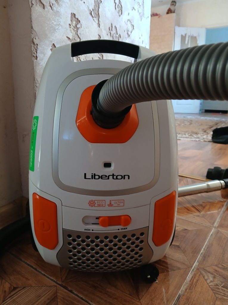 Пилосос Liberton