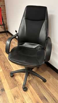Krzesło biurowe czarne