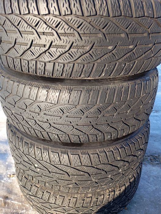 VW. Opony zimowe z felgami