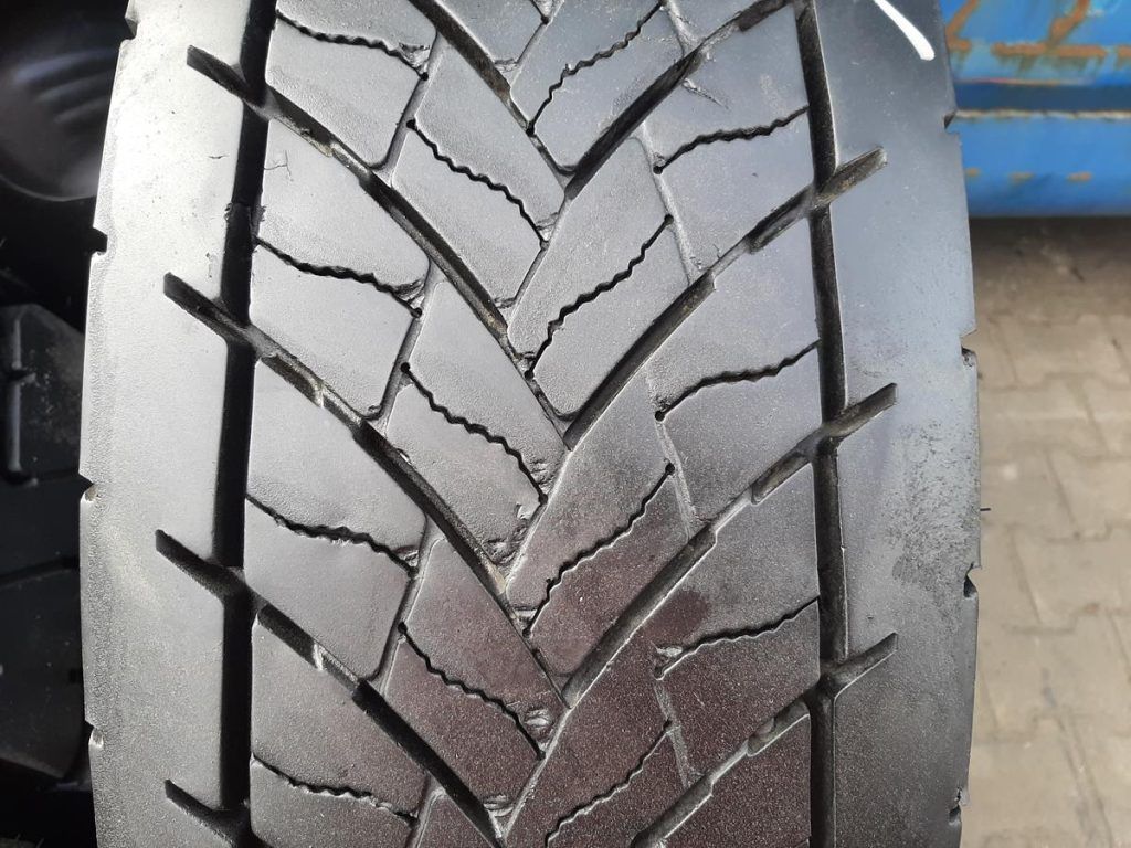Opona używana ciężarowa 295/80R22.5 GOODYEAR K MAX D 600zł C2480